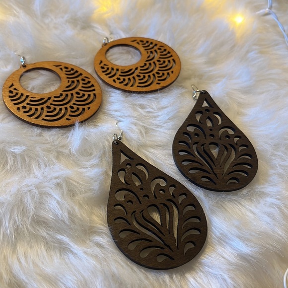 DaisyMaeDressin Jewelry - Natural Wood Earrings 2pk
